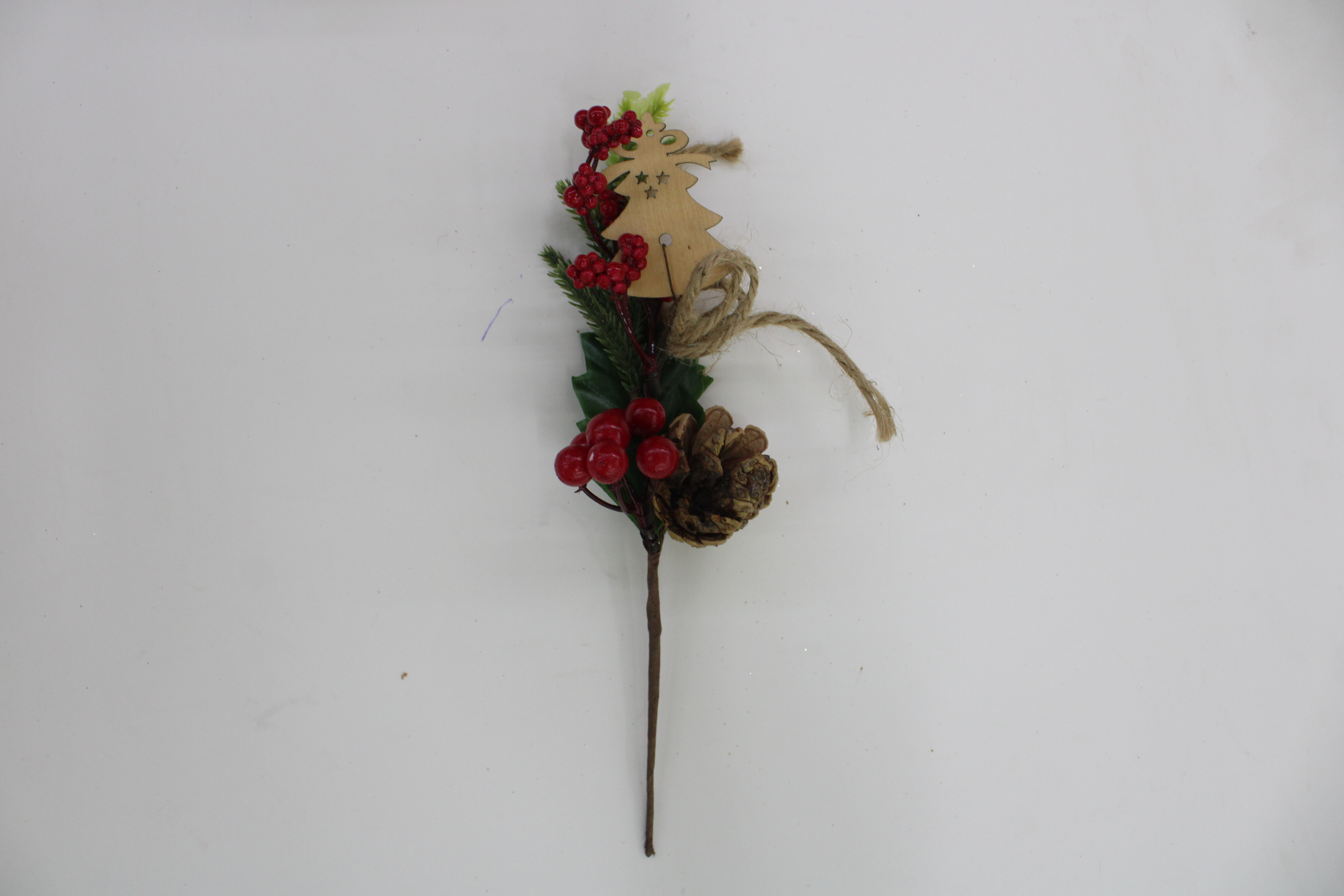 Artificial Berry Pinecone Pendant Twine Decorate Christmas Tree Accessories